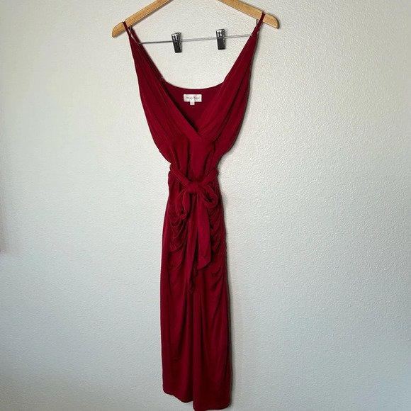 Privacy Please Magnolia Midi Dress in Burgundy - Picture 3 of 6